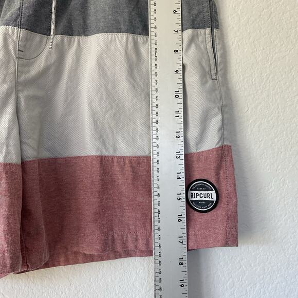 Rip Curl Men's Shorts Volley Fit Size 34 Blue Red Gray Striped Surf Wear Board - Picture 5 of 16